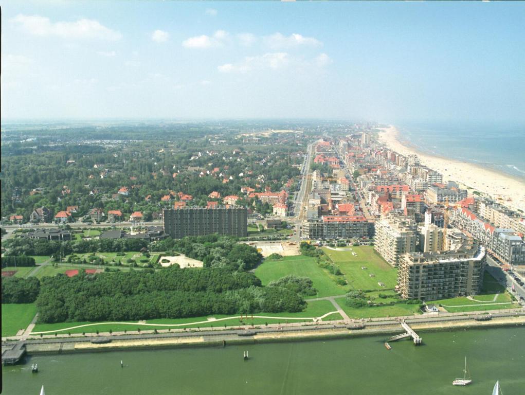 Floreal Nieuwpoort Esterno foto